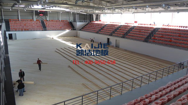 專業(yè)體育館運動木地板施工流程——凱潔體育木地板