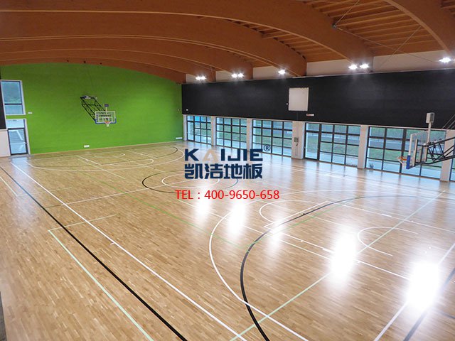 體育館木地板安裝施工藝，很全很專業(yè)——?jiǎng)P潔地板