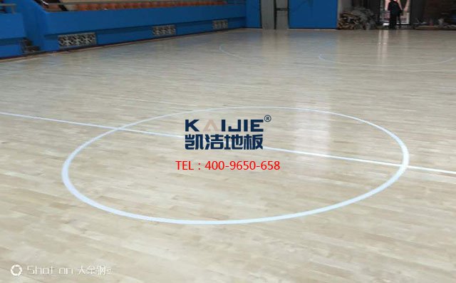 體育地板打滑，是體育運動木地板的問題嗎——凱潔地板