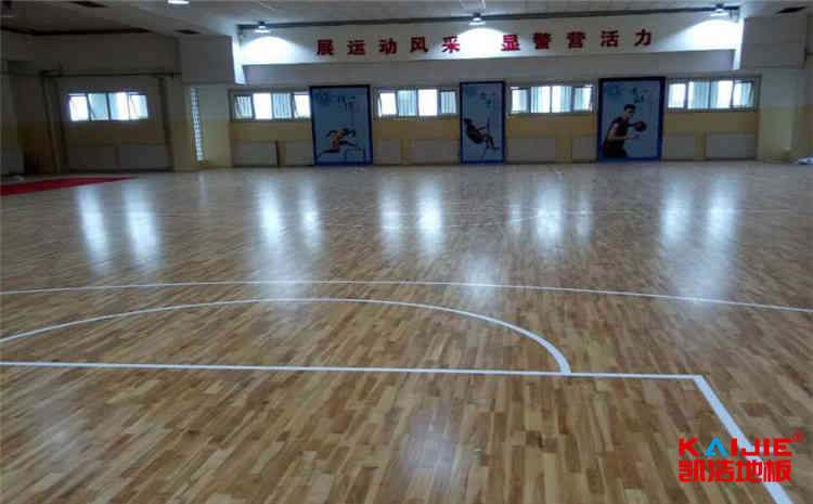 大型運(yùn)動(dòng)實(shí)木地板是多少錢(qián)