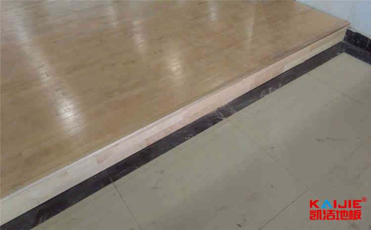 羽毛球館木地板怎么進行維護