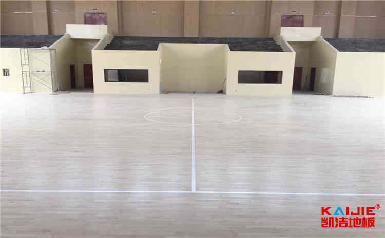 進(jìn)口籃球館地板翻新