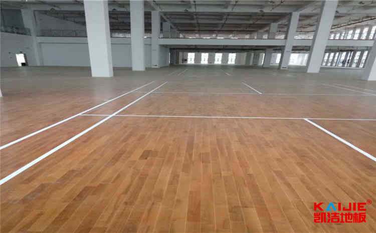柞木籃球館地板哪家好